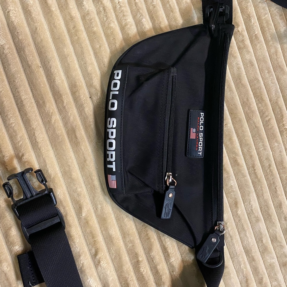 Black Fanny pack
